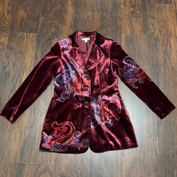 Coldwater Creek Long Velvet Jacket in Deep Red & Paisley Graphic Prints 8 EUC - Picture 10 of 17